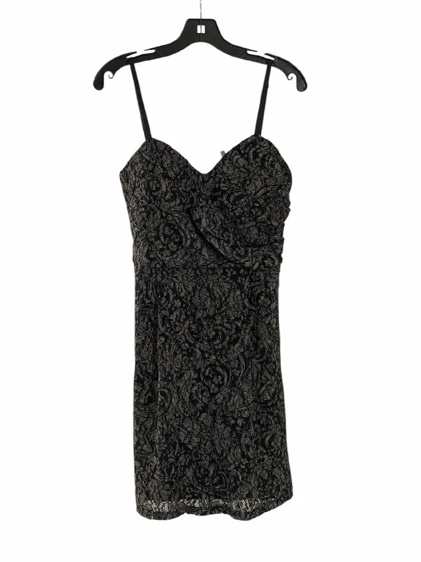 Purple Rain Size L Black Gray lace detail Dress