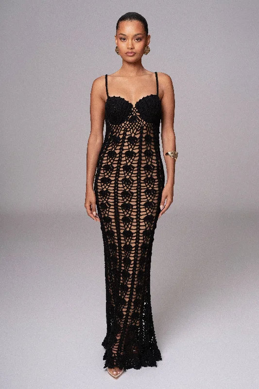 Black Odyssey Maxi Dress Fashionable Off-Shoulder Maxi Dress