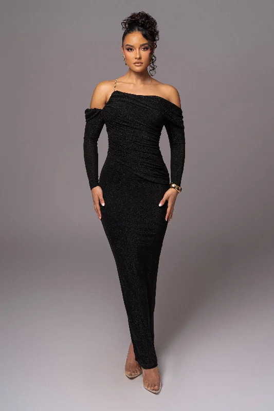 Black Serina Maxi Dress Chic Off-Shoulder Maxi Dress