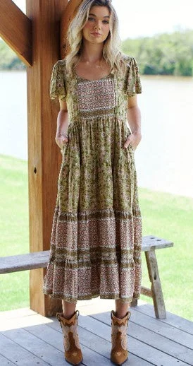 Isabella maxi dress Elegant Maxi Dress with Belt