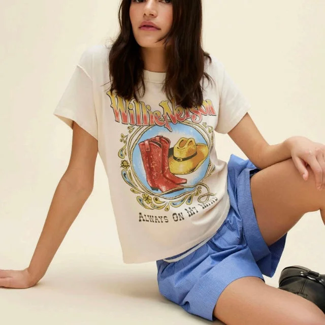 Daydreamer Willie Nelson country tee Chenille Blend Fleece Blend Nylon Blend