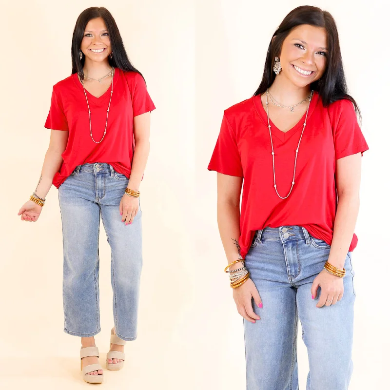 It's That Simple Solid V Neck Tee in Red Basic T-Shirt Crew Neck Short Sleeve