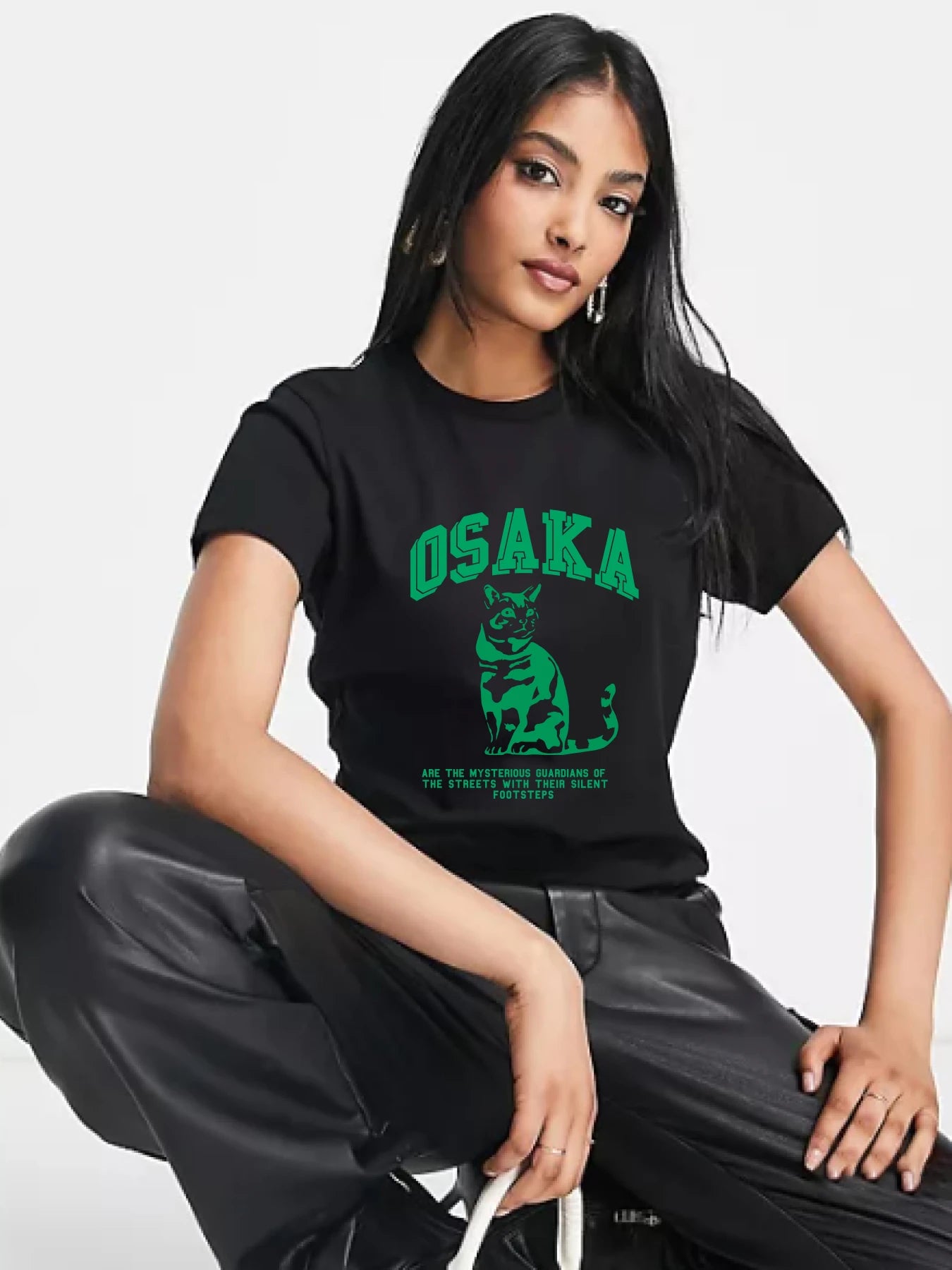 OSAKA - Unisex T-Shirt Front Pockets Side Pockets Patch Pockets