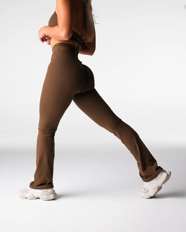 Elm Effortless Flare Leggings Trendy Activewear Leggings
