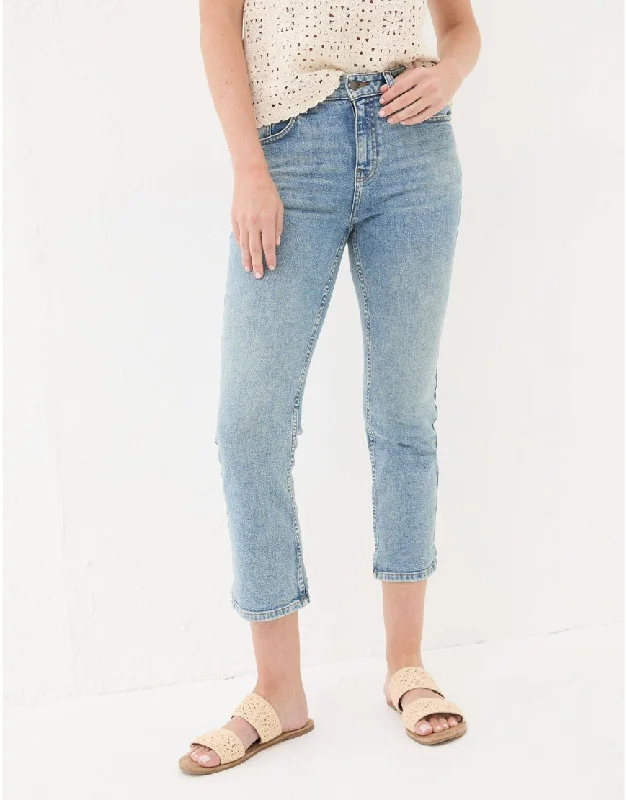 Capri Jeans in Light Blue Comfortable Straight-Legged Denim