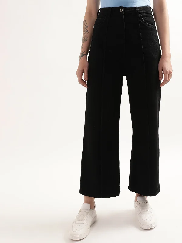 Elle Women Black Solid Regular Fit Jeans Fashionable Relaxed Fit Denim